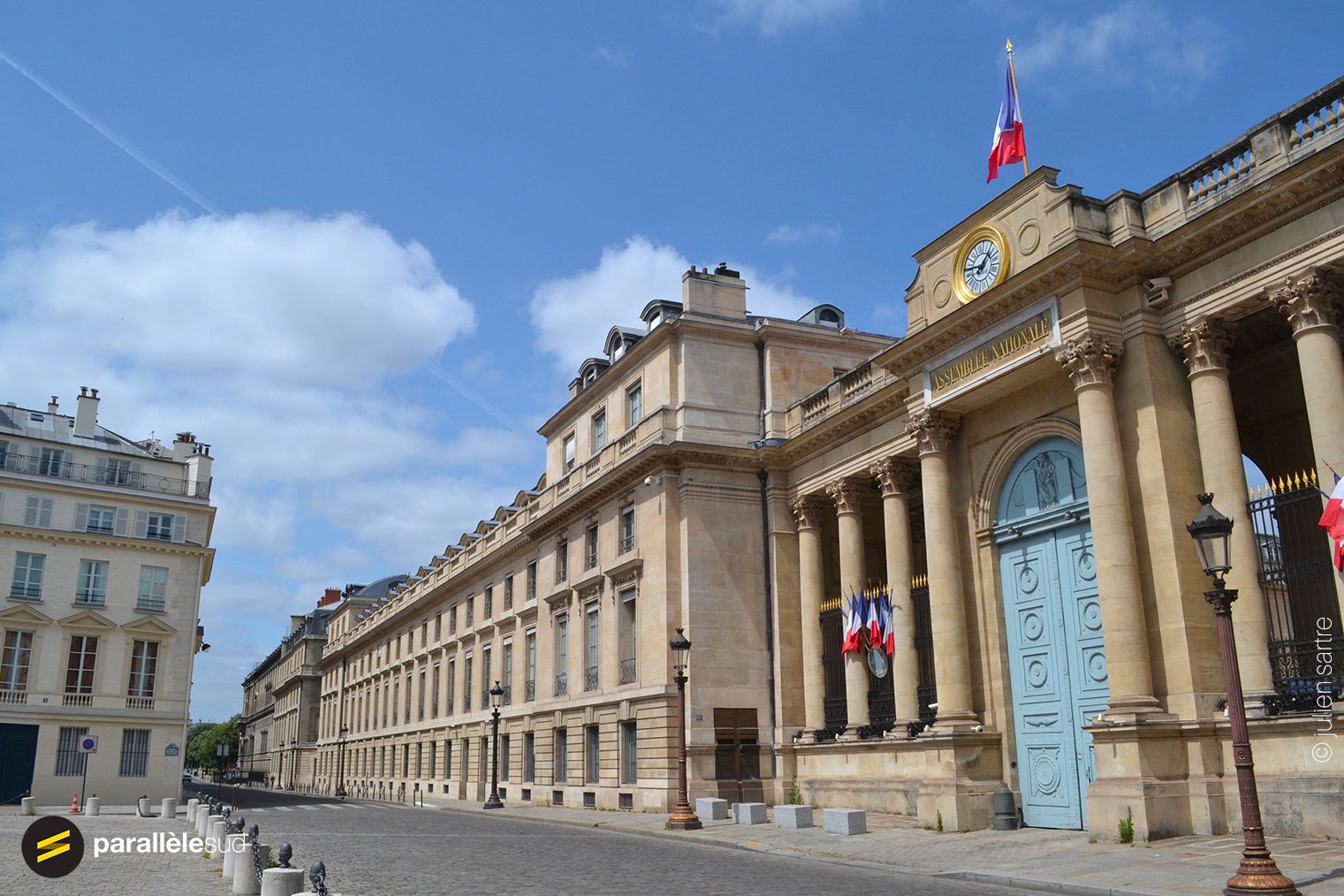 Le Parlement prolonge l’état d’urgence jusqu’au 15 novembre