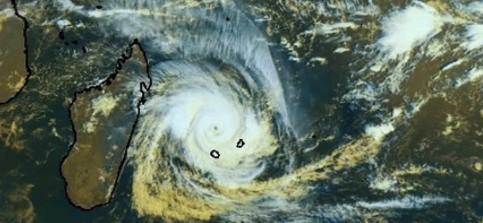 Alors que le cyclone est là