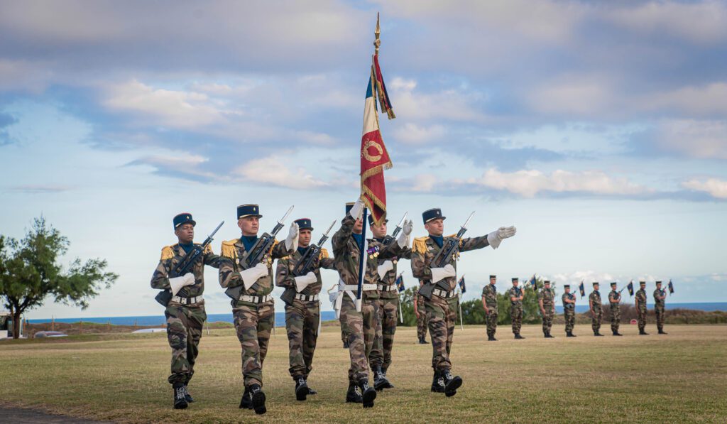 cérémonie militaire d'accueil des volontaires au RSMA