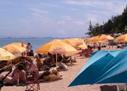 parasols la saline les bains plage planch' alise anniversaire 40 ans manifestation SOS DPM 974 zazales