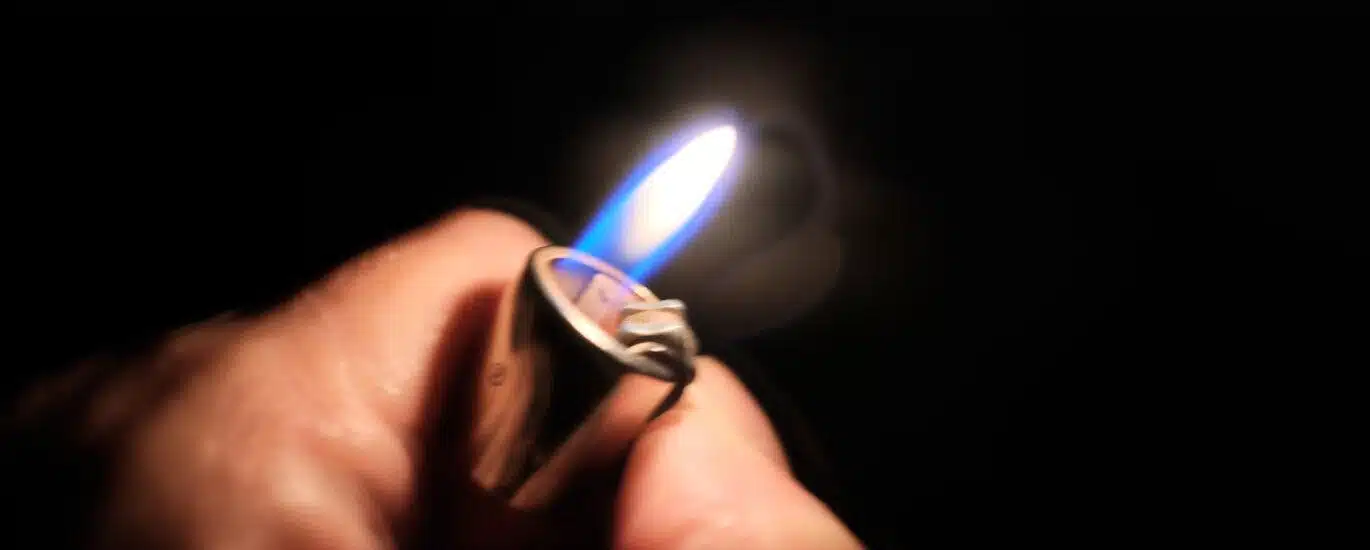 flamme briquet feu