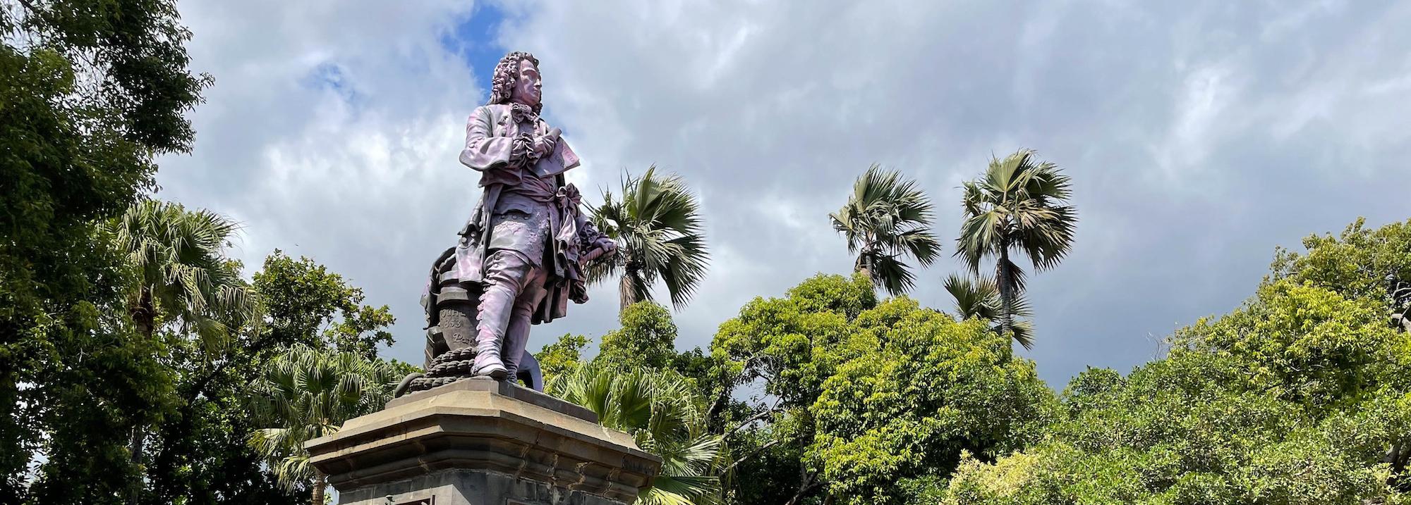 La Bourdonnais, déplacement de la statue : réponse à certains historiens