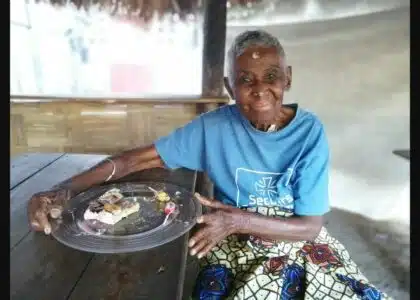 Madame Yvonne la tisaneuse de Nosy Komba