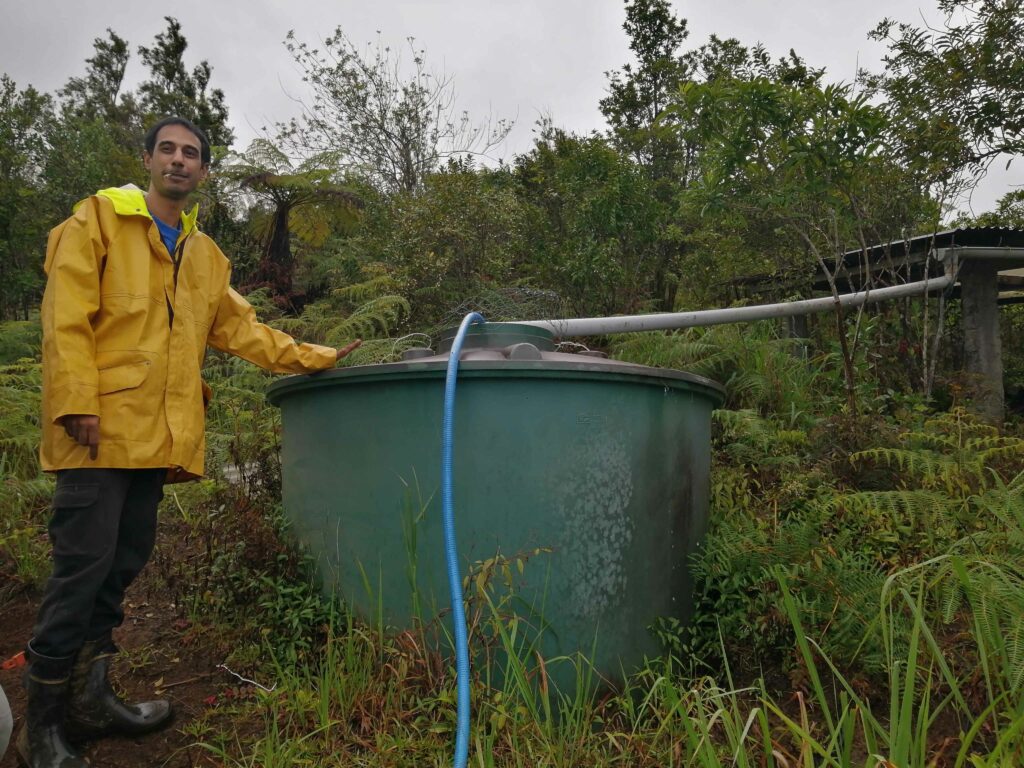 Récupérer l'eau de pluie pour être autonome. Chez Ibrahim Moullan, décembre 2023.