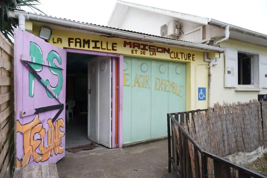 L'association la Kaz'Artous basée au Butor à Saint-Joseph accompagne les jeunes du quartier.