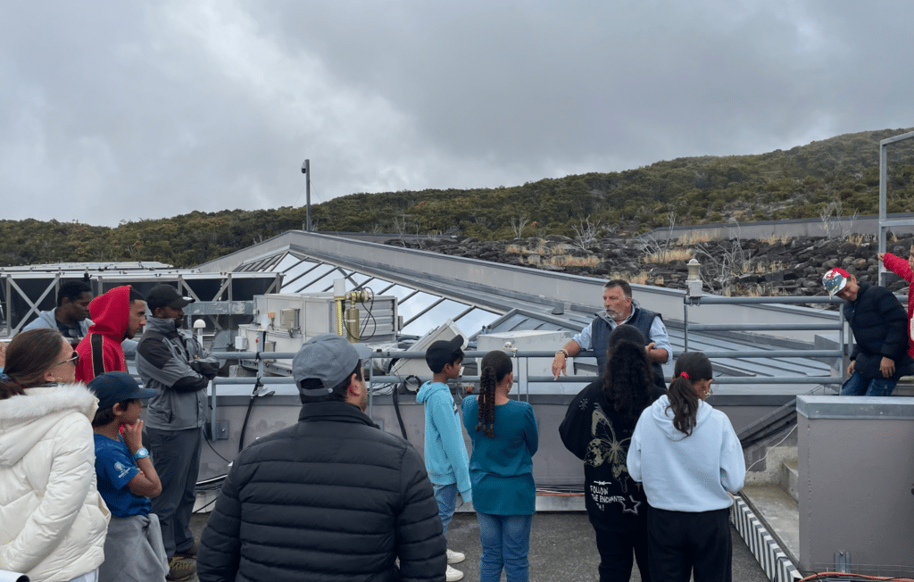 Plantation 5000 piédbwa à l’Observatoire de Physique de l’Atmosphère à La Réunion (OPAR) au Maïdo