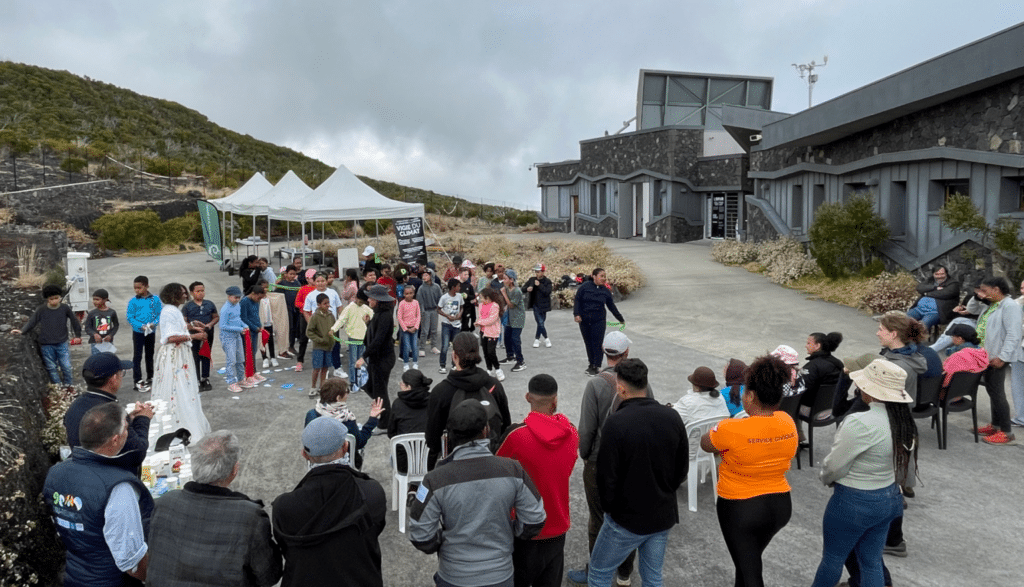 Plantation 5000 piédbwa à l’Observatoire de Physique de l’Atmosphère à La Réunion (OPAR) au Maïdo